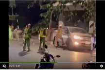 Từ vụ đập kính ô tô khống chế tài xế ma men: Khi nào CSGT được dùng vũ lực?