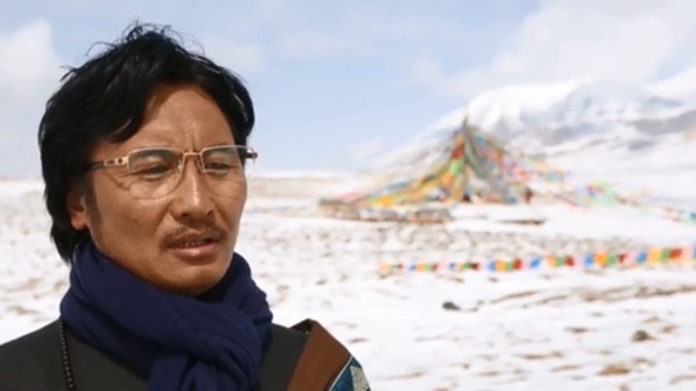 Bỏ qua lời đàm tiếu, người đàn ông 10 năm nhặt rác giúp quê hương sạch, đẹp - 1 Bỏ qua lời đàm tiếu, người đàn ông 10 năm nhặt rác giúp quê hương sạch, đẹp - 1