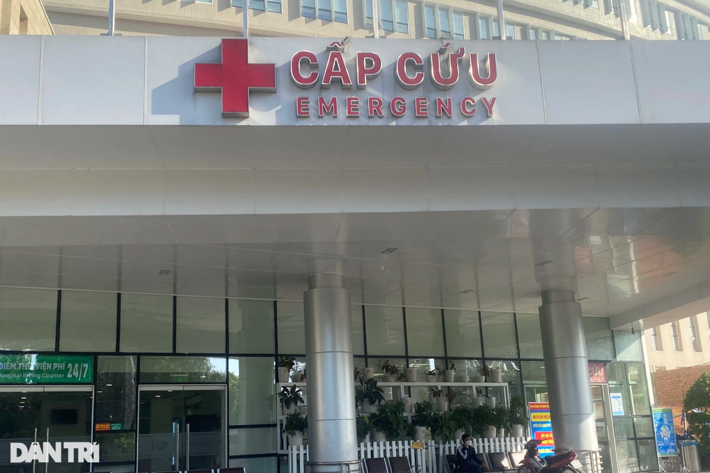 Giám đốc Bệnh viện Quân y 175 trăn trở nguồn nhân lực chưa xứng tầm cơ ngơi - 2 Giám đốc Bệnh viện Quân y 175 trăn trở nguồn nhân lực chưa xứng tầm cơ ngơi - 2