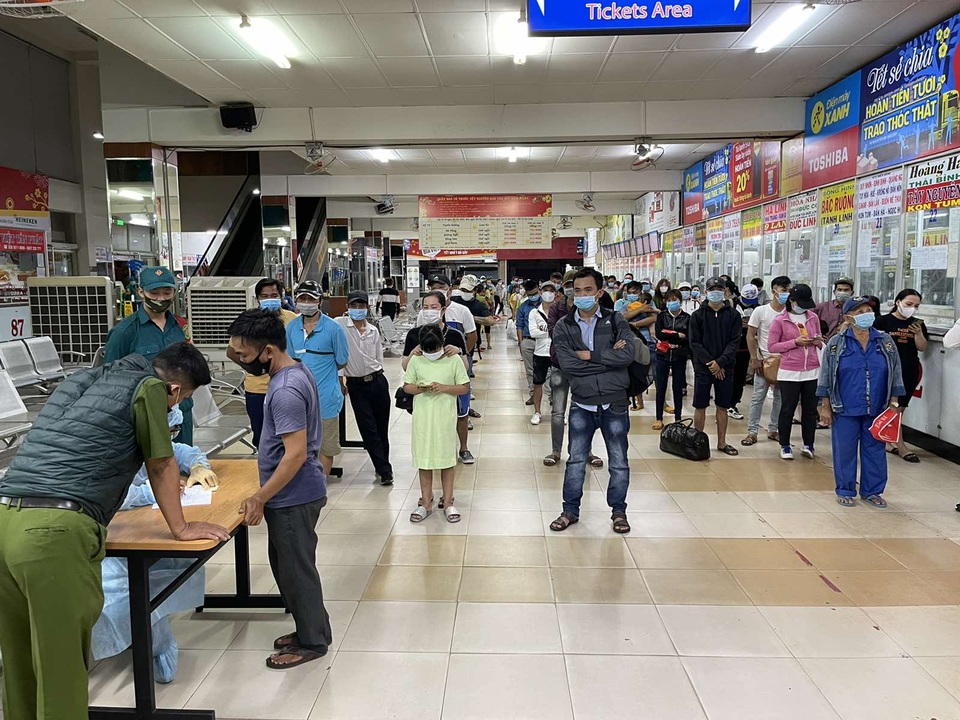 Hỏa tốc mở rộng xét nghiệm truy tìm ổ dịch Covid-19 ngoài cộng đồng - 5 Hỏa tốc mở rộng xét nghiệm truy tìm ổ dịch Covid-19 ngoài cộng đồng - 5