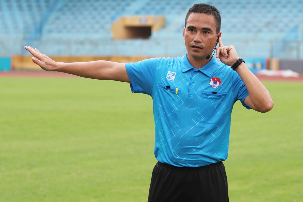 Xác định trọng tài điều hành trận đấu đầu tiên dùng VAR ở V-League - 1 Xác định trọng tài điều hành trận đấu đầu tiên dùng VAR ở V-League - 1