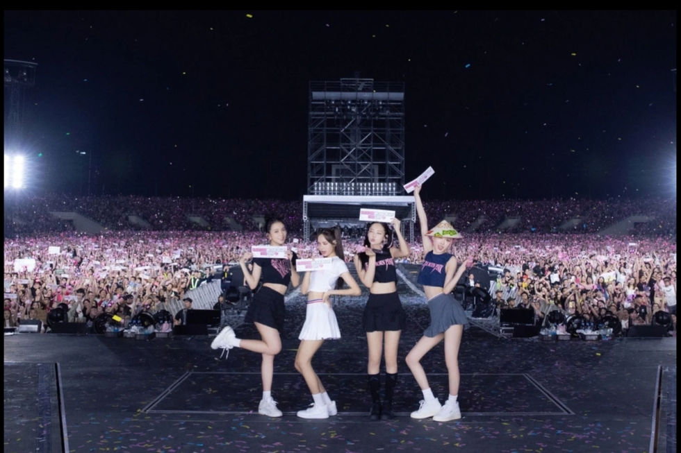 13 triệu USD concert Blackpink và giấc mơ làm giàu từ âm nhạc Việt - 4 13 triệu USD concert Blackpink và giấc mơ làm giàu từ âm nhạc Việt - 4
