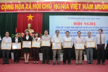 Vinh danh những “chân đất” sản xuất, kinh doanh giỏi