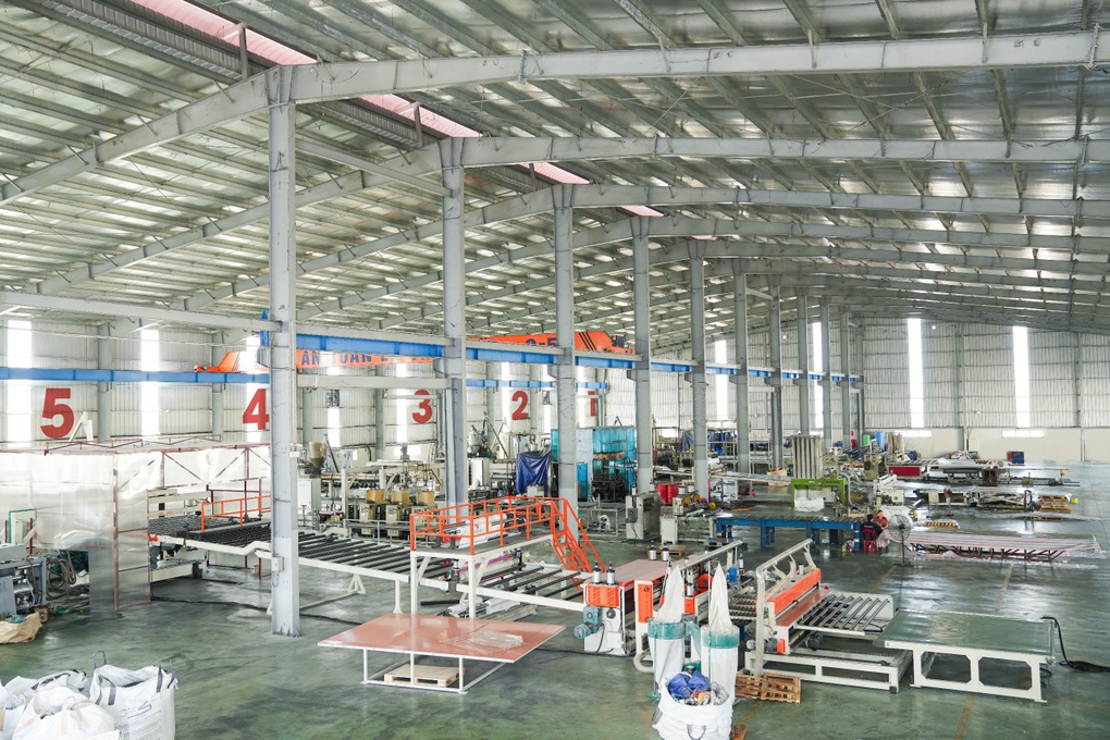 Dấu ấn 2 thập kỷ của nhà máy tấm nhựa lấy sáng VINASPC - 2 Dấu ấn 2 thập kỷ của nhà máy tấm nhựa lấy sáng VINASPC - 2
