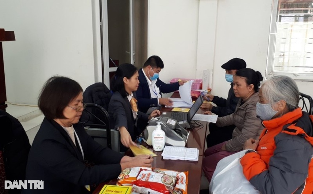 Xoay xở sao khi nhận mức lương hưu dưới 3 triệu đồng/tháng? - 1 Xoay xở sao khi nhận mức lương hưu dưới 3 triệu đồng/tháng? - 1