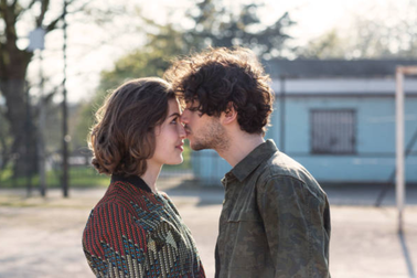 Yêu phụ nữ lớn tuổi: Hiện tại không sai nhưng tương lai chưa chắc đúng