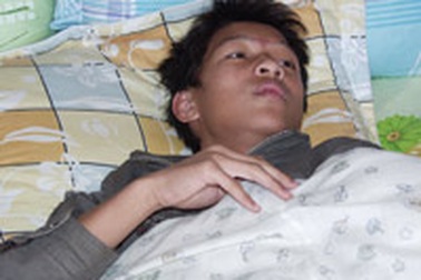 Sa thải thầy giáo đánh rạn xương mũi học sinh