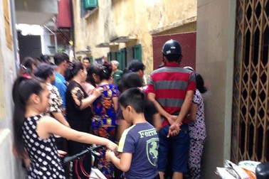 Thi thể trẻ sơ sinh bị bỏ cạnh bãi rác