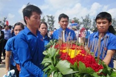 Xây dựng bia tưởng niệm tri ân các liệt sĩ từng tiếp tế đảo Cồn Cỏ