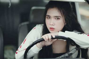 Năm mới làm ơn đừng ai hỏi em “bao giờ lấy chồng”