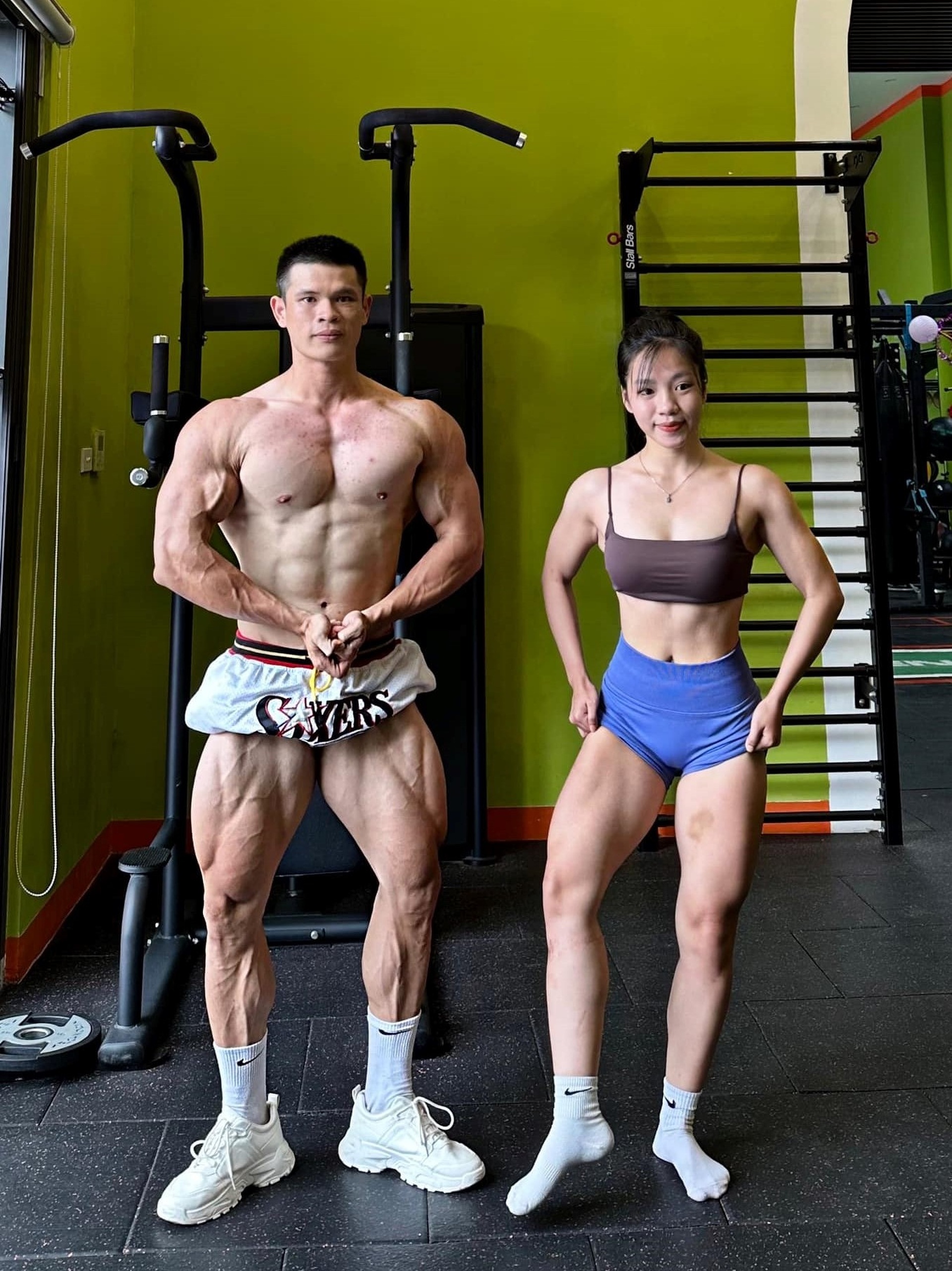 Cô gái 15 tuổi đã tập thể hình, đoạt huy chương vàng ngay lần đầu thi đấu - 7 Cô gái 15 tuổi đã tập thể hình, đoạt huy chương vàng ngay lần đầu thi đấu - 7