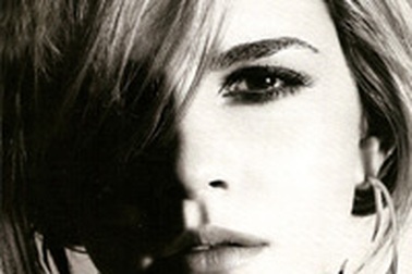 Cô phù thủy nhỏ của “Harry Potter” ngày càng gợi cảm