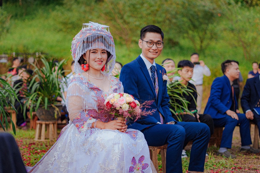 Tình yêu ngọt ngào, đám cưới ấn tượng của cô gái HMông và chú rể tại TPHCM - 7 Tình yêu ngọt ngào, đám cưới ấn tượng của cô gái HMông và chú rể tại TPHCM - 7