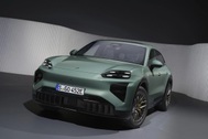 Porsche Cayenne thuần điện chốt giá từ 4,7 tỷ đồng tại Việt Nam
