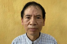 Tăng khống 7 triệu cổ phiếu, một cựu giám đốc bị bắt