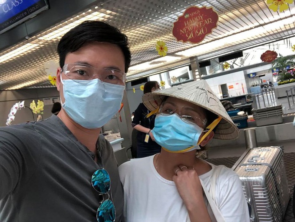 Cuộc sống của Hồng Đào khi bị cách ly tại Mỹ: “Chỉ gọi điện và thả thức ăn” - 3 Cuộc sống của Hồng Đào khi bị cách ly tại Mỹ: “Chỉ gọi điện và thả thức ăn” - 3
