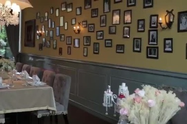 Xa Thi Mạn thích thú shop thời trang của Lý Nhã Kỳ