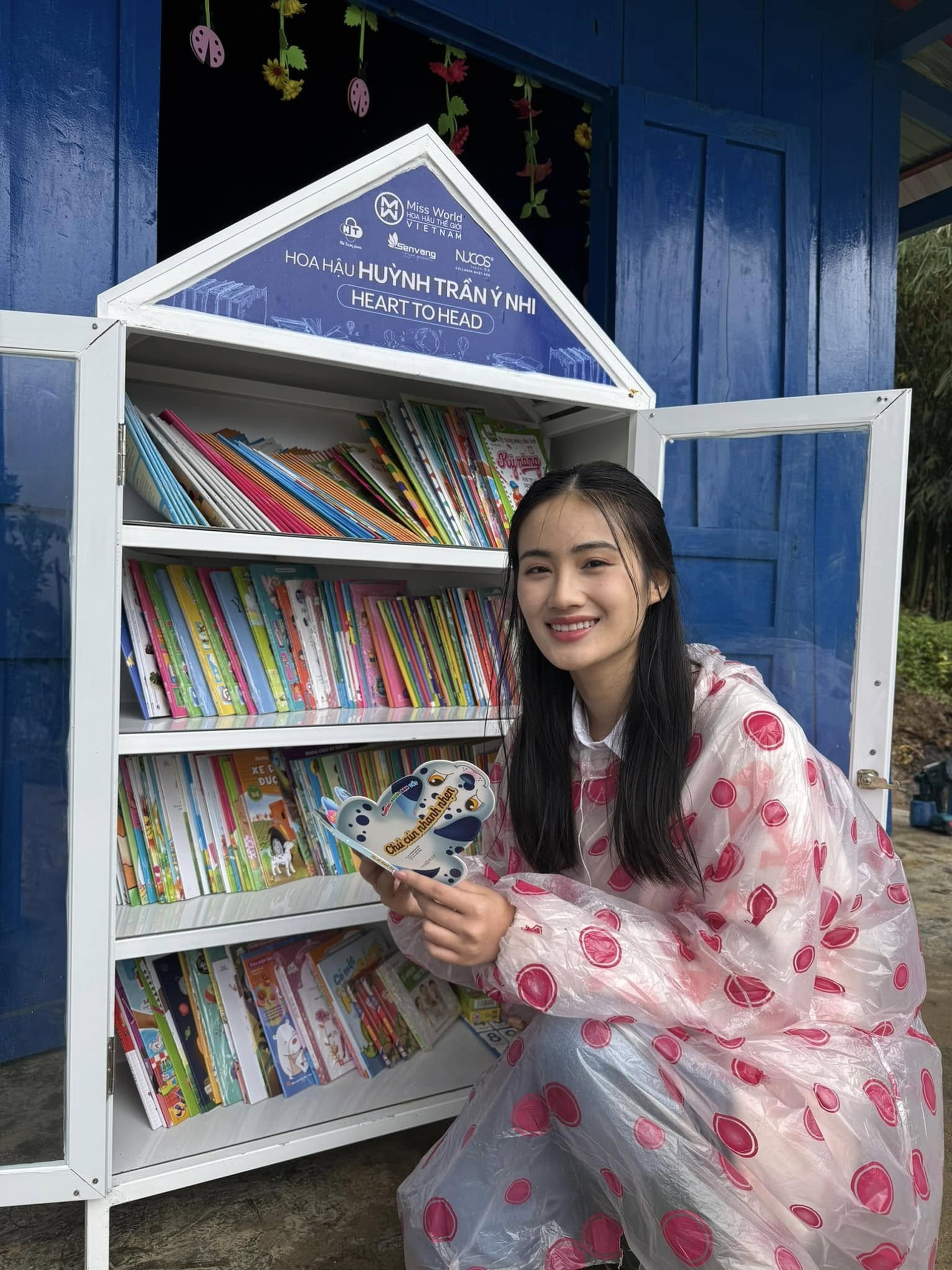 Hoa hậu Ý Nhi đi thi quốc tế: Hoãn du học, nhan sắc khác lạ gây chú ý - 11 Hoa hậu Ý Nhi đi thi quốc tế: Hoãn du học, nhan sắc khác lạ gây chú ý - 11