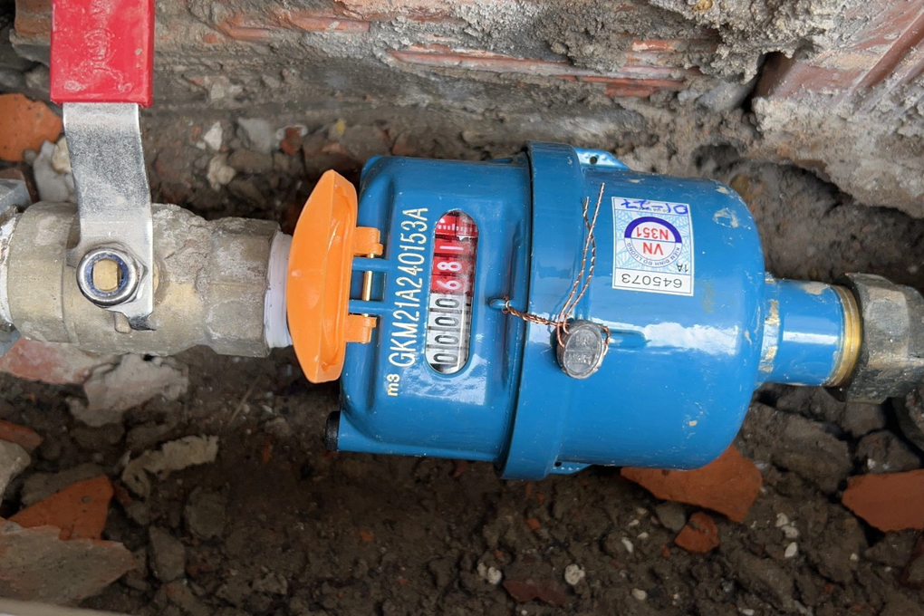 TPHCM: Người dân bức xúc vì liên tục bị trộm đồng hồ nước - 1 TPHCM: Người dân bức xúc vì liên tục bị trộm đồng hồ nước - 1