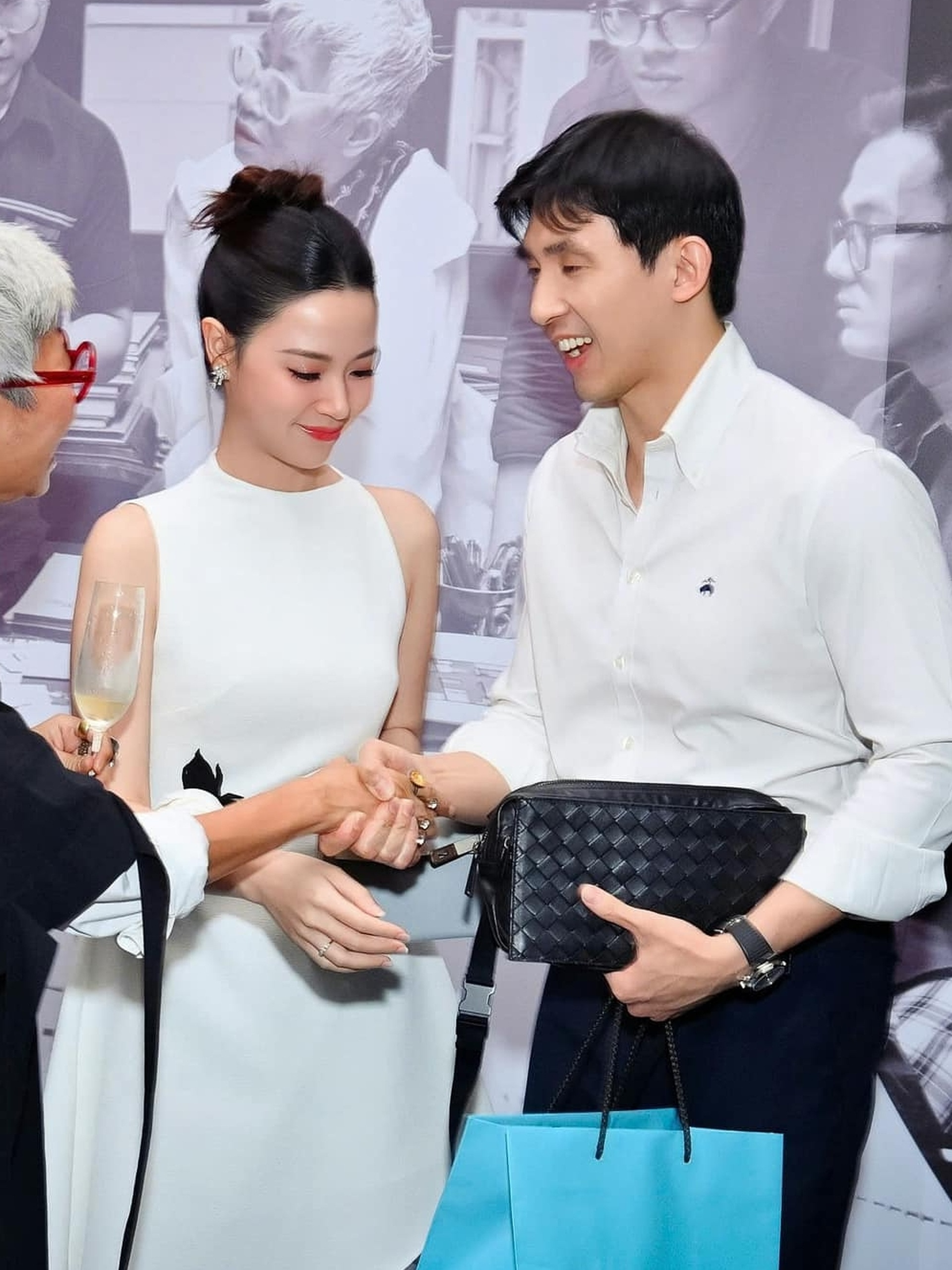 Midu tuổi 36: Hôn nhân đậm chất ngôn tình, ngoại hình thay đổi gây chú ý - 7 Midu tuổi 36: Hôn nhân đậm chất ngôn tình, ngoại hình thay đổi gây chú ý - 7