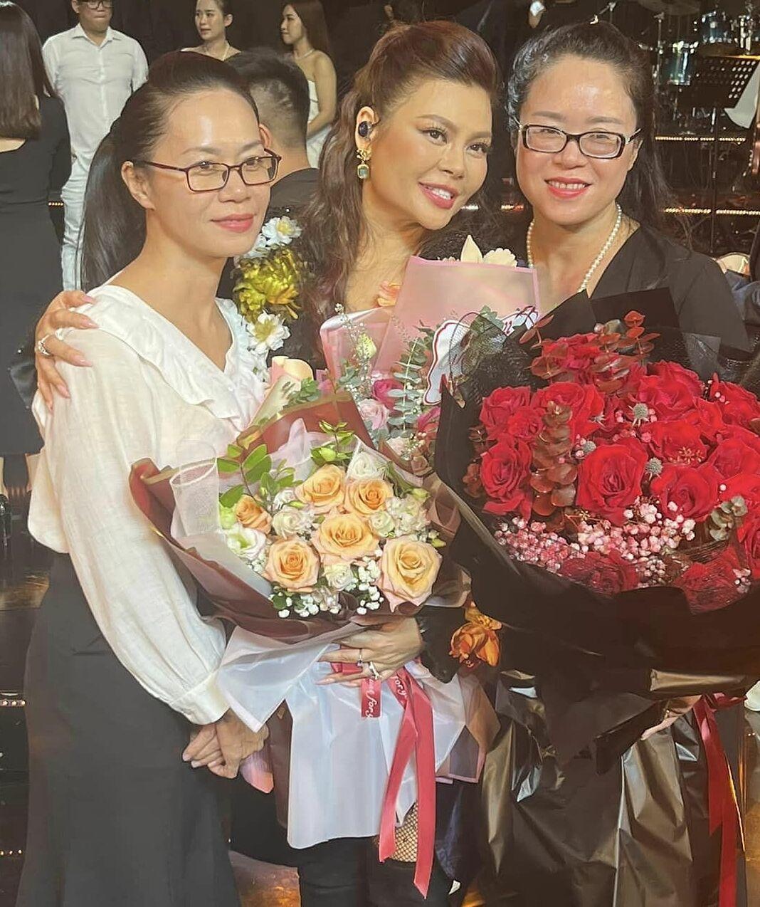 Nghệ sĩ Việt bàng hoàng trước sự ra đi của nhạc sĩ Xuân Phương - 1 Nghệ sĩ Việt bàng hoàng trước sự ra đi của nhạc sĩ Xuân Phương - 1