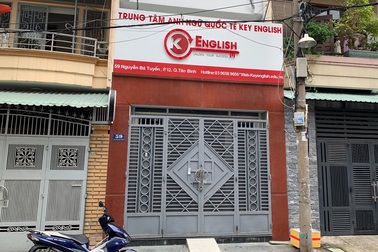 Giáo viên Anh ngữ mắc Covid-19, hàng ngàn học sinh TPHCM nghỉ học