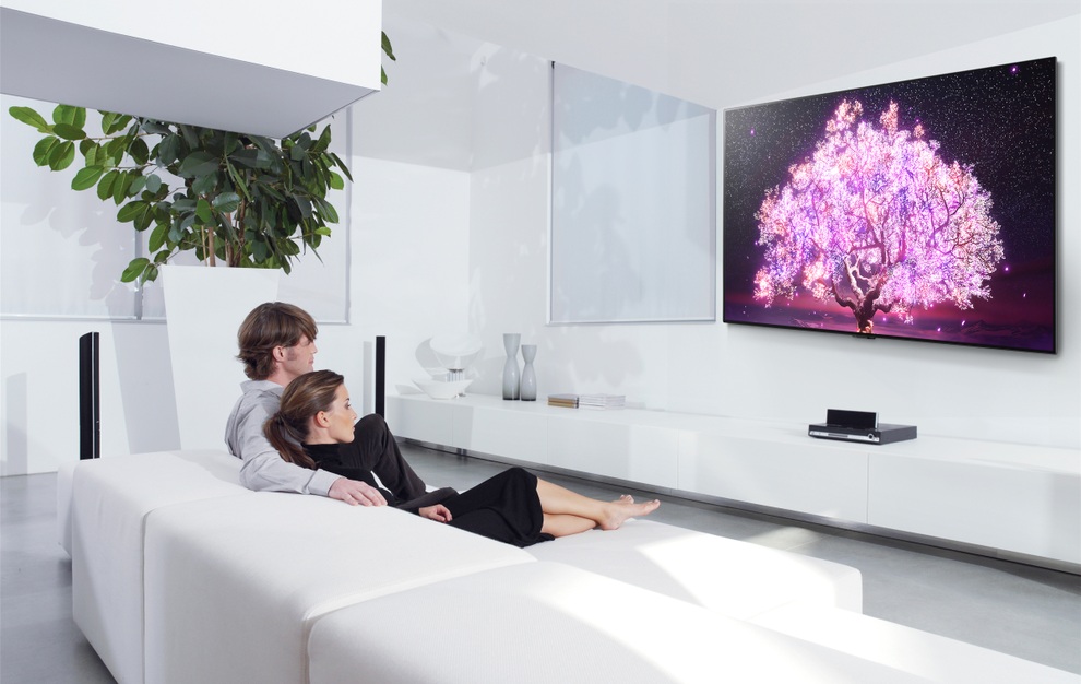 Tăng trải nghiệm sống động với TV OLED evo để hè thêm tuyệt vời - 4 Tăng trải nghiệm sống động với TV OLED evo để hè thêm tuyệt vời - 4