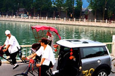 “Chế” Mini Clubman thành…xe lôi