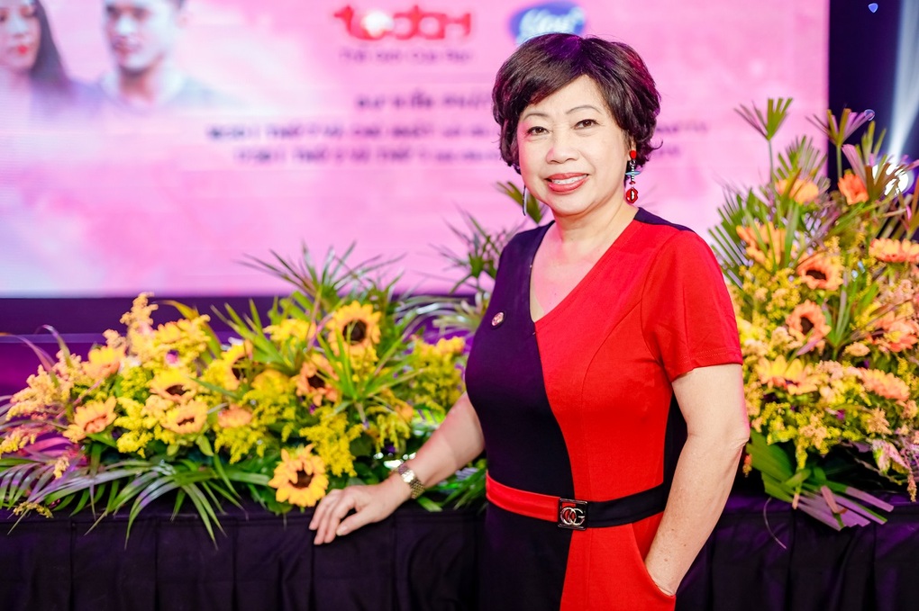 Nghệ sĩ Phi Phụng bị tiểu đường nhiều năm vẫn miệt mài đóng phim - 1 Nghệ sĩ Phi Phụng bị tiểu đường nhiều năm vẫn miệt mài đóng phim - 1