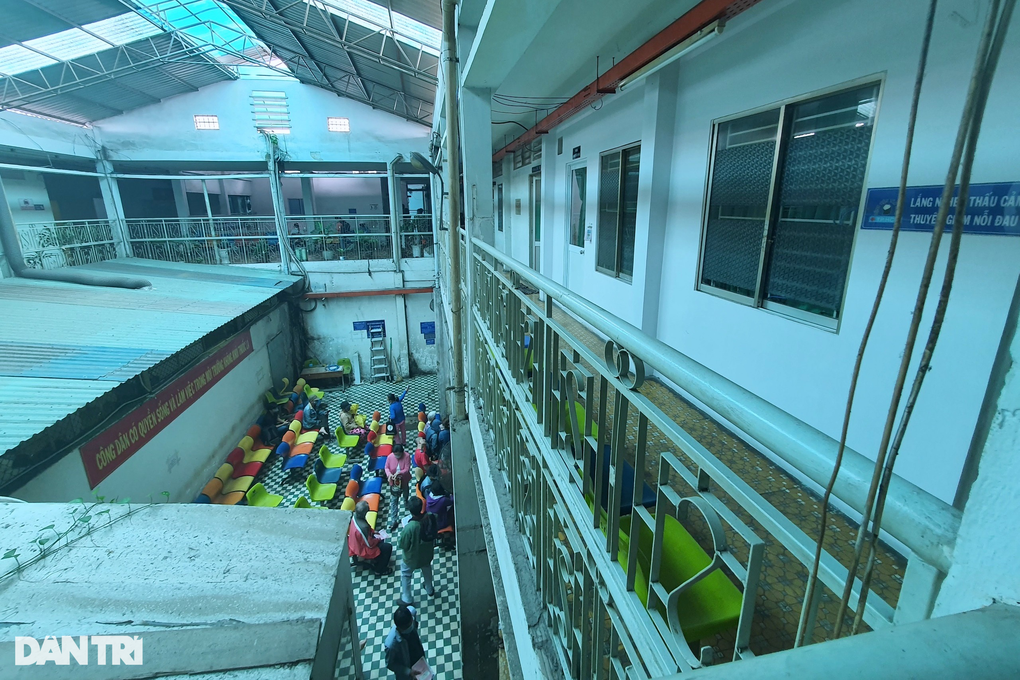 Bệnh viện xấu nhất TPHCM được cấp 50 tỷ đồng, khẩn trương xử lý ẩm thấp - 5 Bệnh viện xấu nhất TPHCM được cấp 50 tỷ đồng, khẩn trương xử lý ẩm thấp - 5