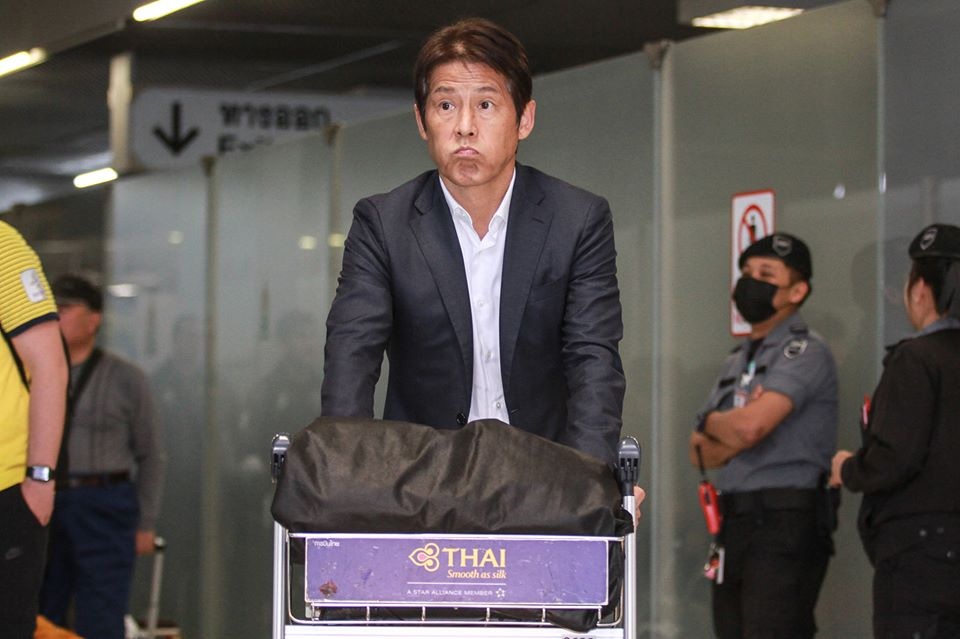 HLV Nishino: “Tôi xin lỗi tất cả người hâm mộ bóng đá Thái Lan” - 1 HLV Nishino: “Tôi xin lỗi tất cả người hâm mộ bóng đá Thái Lan” - 1