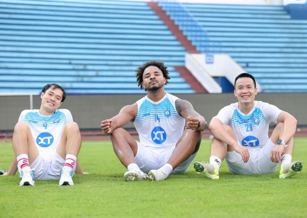 Xuân Son báo tin cực vui cho đội tuyển Việt Nam - 2 Xuân Son báo tin cực vui cho đội tuyển Việt Nam - 2