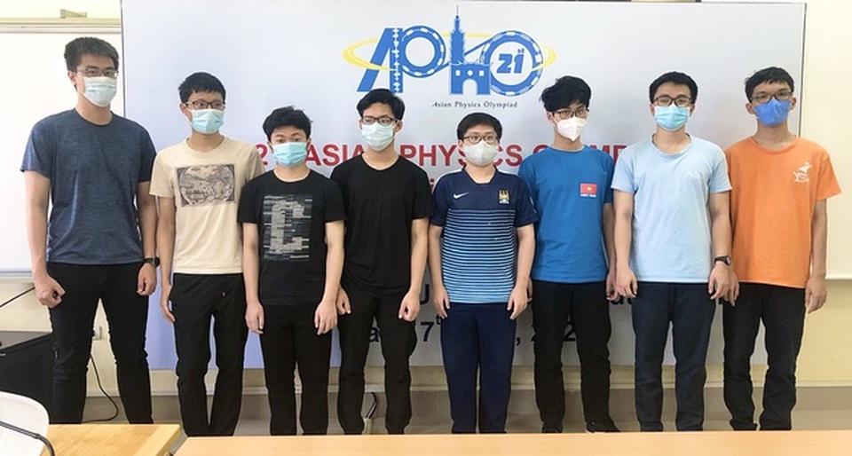 Giáo dục nghiêng ngả vì Covid-19 và những tin nóng bất ngờ - 2 Giáo dục nghiêng ngả vì Covid-19 và những tin nóng bất ngờ - 2
