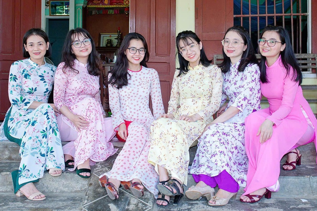 Vợ chồng nông dân có 6 con gái đều là cử nhân, thạc sĩ - 3 Vợ chồng nông dân có 6 con gái đều là cử nhân, thạc sĩ - 3