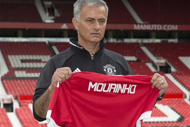 Mourinho tiết lộ chính sách chuyển nhượng của MU