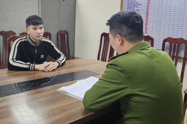 Tạm giữ đối tượng "đi bão" rồi tông gãy chân cảnh sát