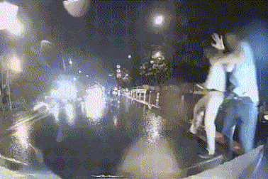 Tài xế ô tô bị hành hung sau va chạm giao thông ở TPHCM