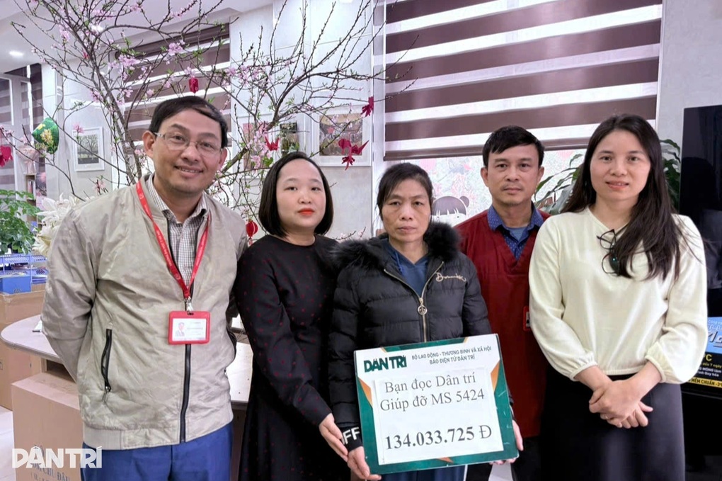 Những tấm lòng nhân ái giúp đỡ ông Lê Xuân Dùng vượt qua cơn bạo bệnh - 1 Những tấm lòng nhân ái giúp đỡ ông Lê Xuân Dùng vượt qua cơn bạo bệnh - 1