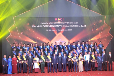 Vinh danh 60 doanh nhân Việt Nam tiêu biểu năm 2022
