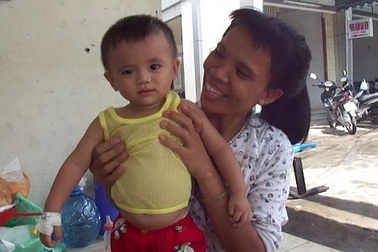 Bé Nhân Trí, Nhân Đức cùng nhập viện