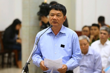 Ông Đinh La Thăng rơm rớm nước mắt, nhận mình là đứa con bất hiếu