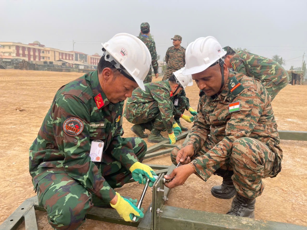 Bộ đội Việt Nam diễn tập gìn giữ hòa bình tại Ấn Độ - 2 Bộ đội Việt Nam diễn tập gìn giữ hòa bình tại Ấn Độ - 2