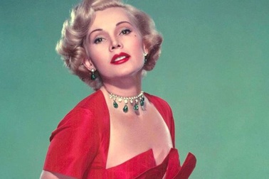 Những kỷ vật trong cuộc đời nữ minh tinh trải qua… 9 cuộc hôn nhân