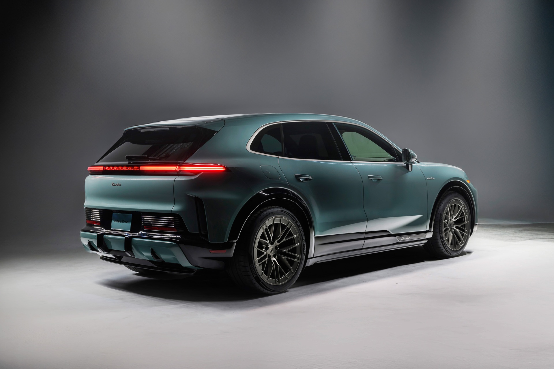 Cayenne Electric ra mắt: 1.139 mã lực, xe đường phố mạnh nhất của Porsche - 7