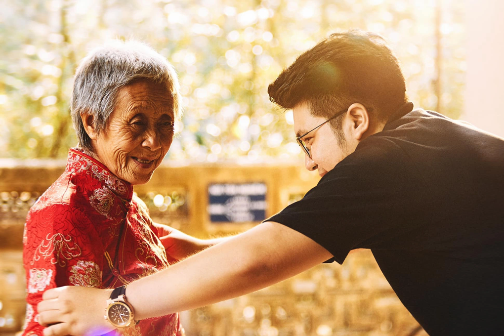 Chuyện ấm lòng của chàng trai Sài Gòn chụp 500 bộ ảnh tặng... người lạ - 1 Chuyện ấm lòng của chàng trai Sài Gòn chụp 500 bộ ảnh tặng... người lạ - 1
