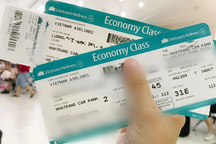 Giá vé máy bay Hà Nội - Phú Quốc gần 9 triệu đồng, khách muốn "quay xe"