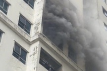 Cháy căn hộ chung cư HH Linh Đàm, khói đen bốc nghi ngút