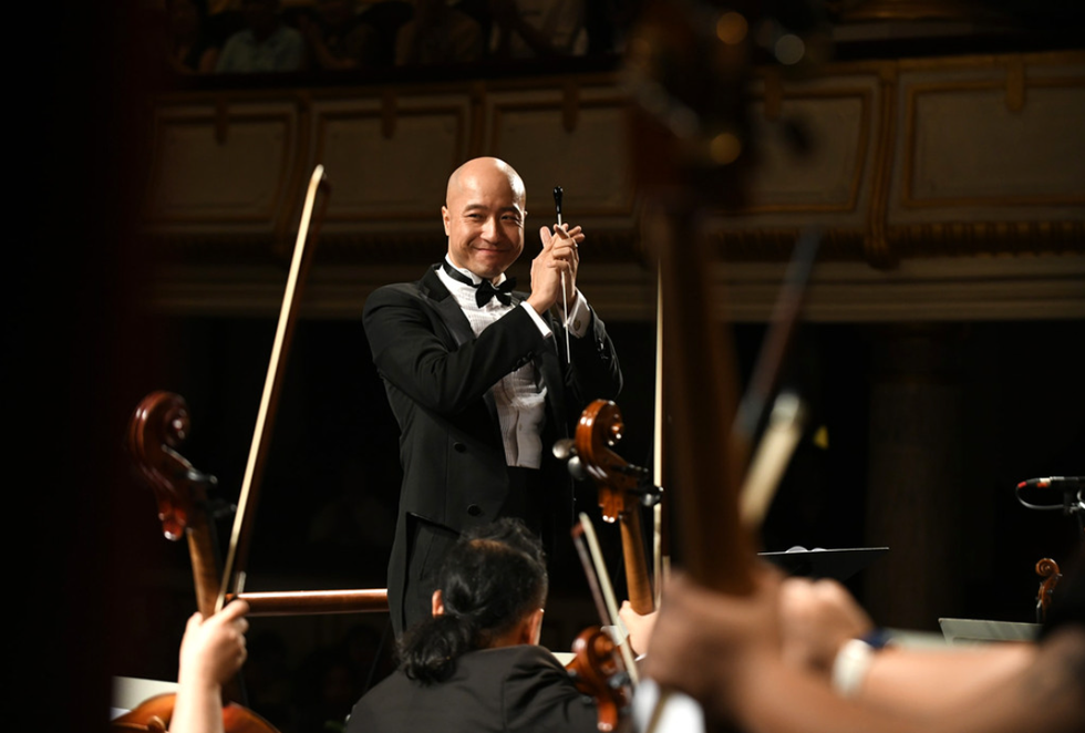 Nhạc trưởng Đồng Quang Vinh hé lộ điều đặc biệt trong Rực rỡ ngày mới - 1 Nhạc trưởng Đồng Quang Vinh hé lộ điều đặc biệt trong Rực rỡ ngày mới - 1