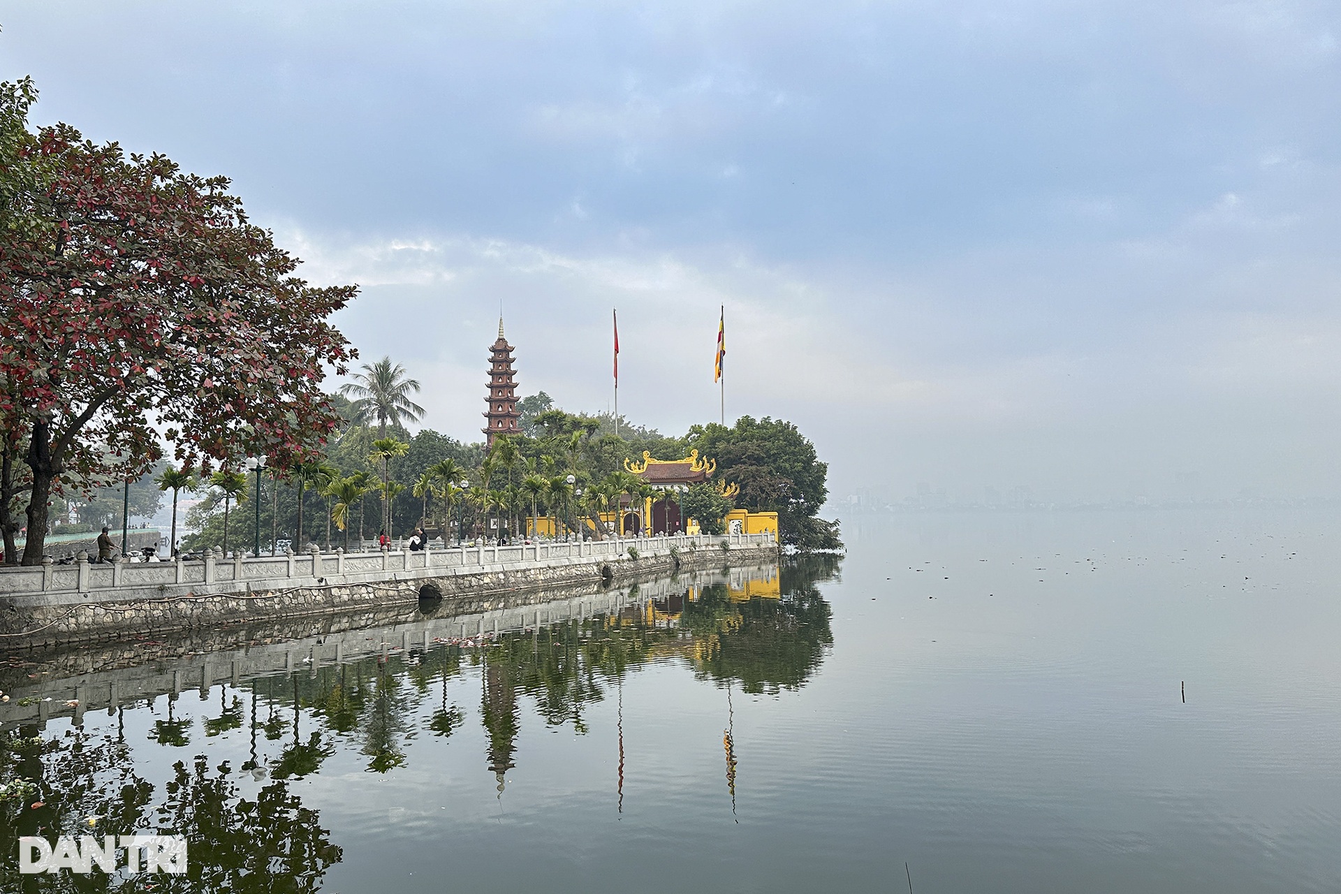 Hồ Tây trong không gian vô cực - 6 Hồ Tây trong không gian vô cực - 6