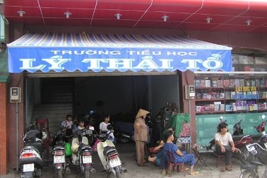 Ngôi trường nhiều “không” giữa TPHCM